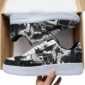 Men Pony Express Low Top Shoes