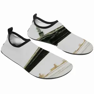 Men Screaming Bridge Diving Beach Shoes