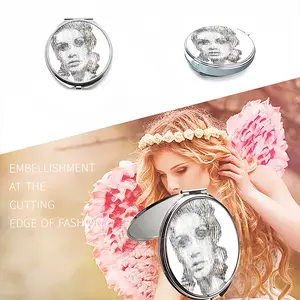 Twiggy Inoubliable Portable Makeup Mirror