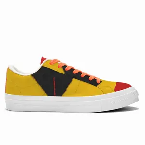 Men Pubic Flag Spain Low Top Canvas Shoes