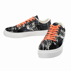 Men Maverick Low Top Canvas Shoes