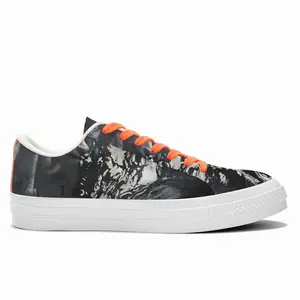 Men Maverick Low Top Canvas Shoes