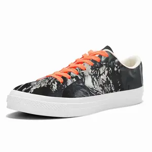 Men Maverick Low Top Canvas Shoes