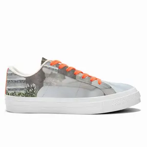 Men She Would Find No Solace Here Low Top Canvas Shoes