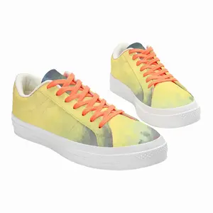 Men Light Tunnel Low Top Canvas Shoes