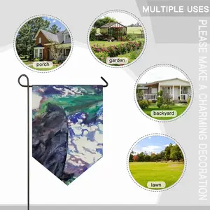 Reverse Triangular Garden Flag (Multi-Size)