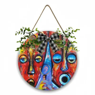 King And Queen Wooden Hanging Board (Circular)