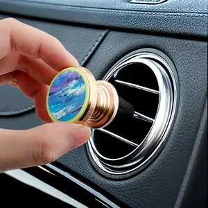 A Quintessence Of Water Car Mobile Phone Holder