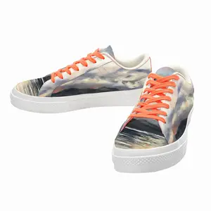 Men Breaking Light Low Top Canvas Shoes