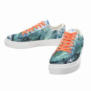 Men Dancing With Waves Low Top Canvas Shoes