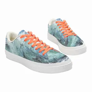 Men Dancing With Waves Low Top Canvas Shoes