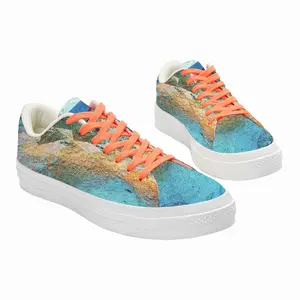 Men In The Blue Low Top Canvas Shoes