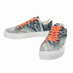 Men Checkmate Low Top Canvas Shoes