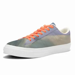 Men In The Cool Breeze Low Top Canvas Shoes