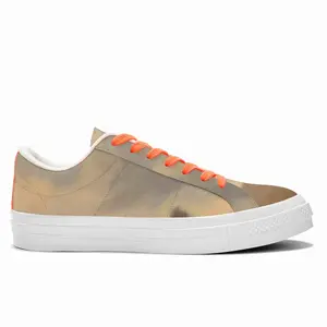 Men In The Distance Low Top Canvas Shoes