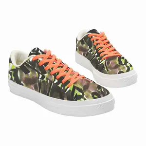 Men Horse On A Green Line Low Top Canvas Shoes