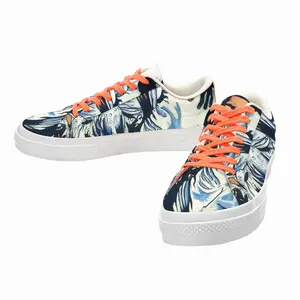 Men Grieving Madonna Low Top Canvas Shoes