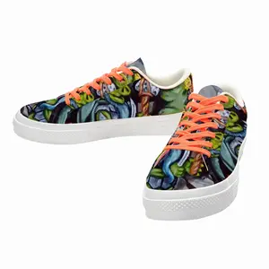 Men Confrontation Low Top Canvas Shoes