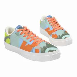 Men Dance In The Waves Low Top Canvas Shoes