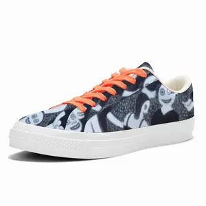 Men Down On The Beach Low Top Canvas Shoes