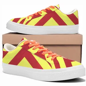 Men Danger Low Top Canvas Shoes