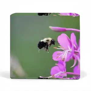 Bee Full Of Pollen Waterproof Sofa Cover