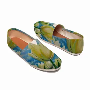 Men White Tulips And Spring Sky Flat Shoes