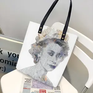 Queen Elizabeth 2 Leather Shoulder Bag