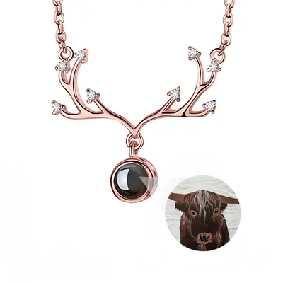 Bull - Red Bull Taurus Animals Buffalo Wild Deer Horn Projection Pendant