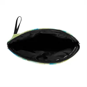 Shake Curved Makeup Bag