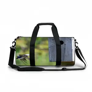 Swallow Takes Flight Round Sports Bag