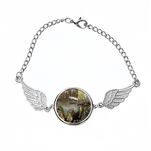 Miserables Bridge Winged Circular Bracelet