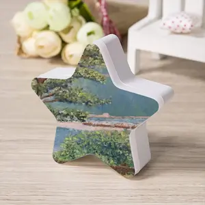 Bear Mountain New York Sensor Night Light (Star)