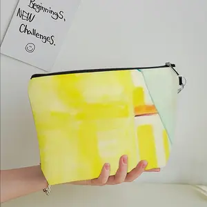 Returning Space Handheld Makeup Bag