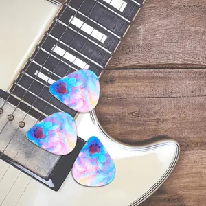 Flower Kiss 02 Guitar Pick