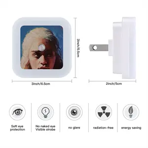 Emilia Clarke Sensor Night Light (Square)