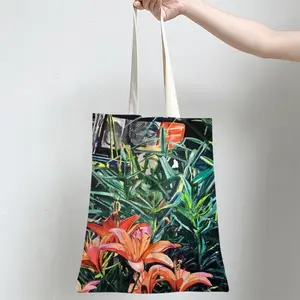 Mercedes With Lilies Shopping Bag (Linen)