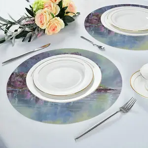 Lake Reflection Linen Placemat (Round)