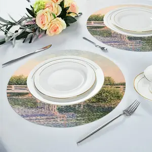 Bridge Over Canal Linen Placemat (Round)