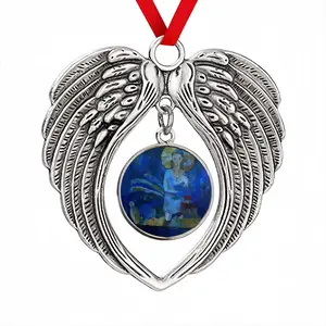 Diva Who Safe Dreams Christmas Wings Pendant