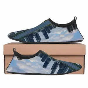 Men Sword In The Cloud Diving Beach Shoes