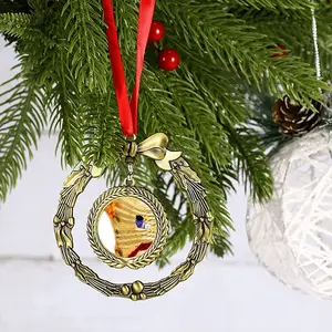 Scar Tissue Christmas Wreaths Pendant