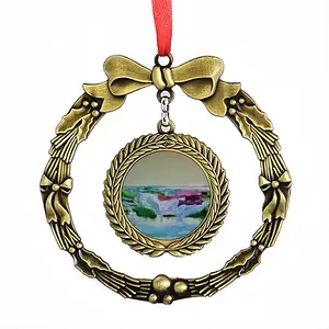 Water Falling Christmas Wreaths Pendant