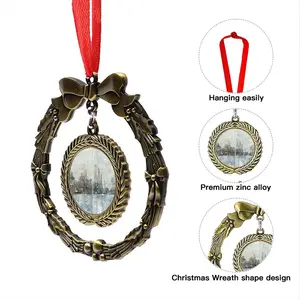 Chilly Morning Christmas Wreaths Pendant