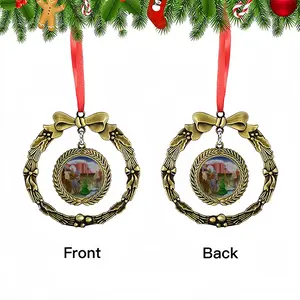 Along The Border Of Dream Christmas Wreaths Pendant