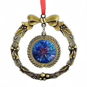 A Splash Of Energy Christmas Wreaths Pendant