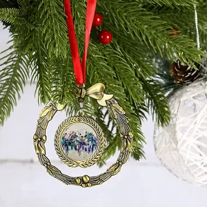 Awakening Q Christmas Wreaths Pendant