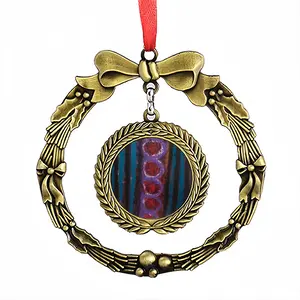 Grooved Track Christmas Wreaths Pendant