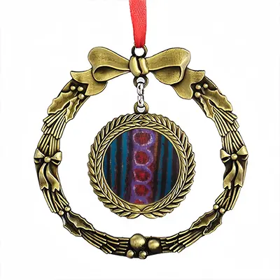 Grooved Track Christmas Wreaths Pendant