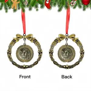 Helios Christmas Wreaths Pendant